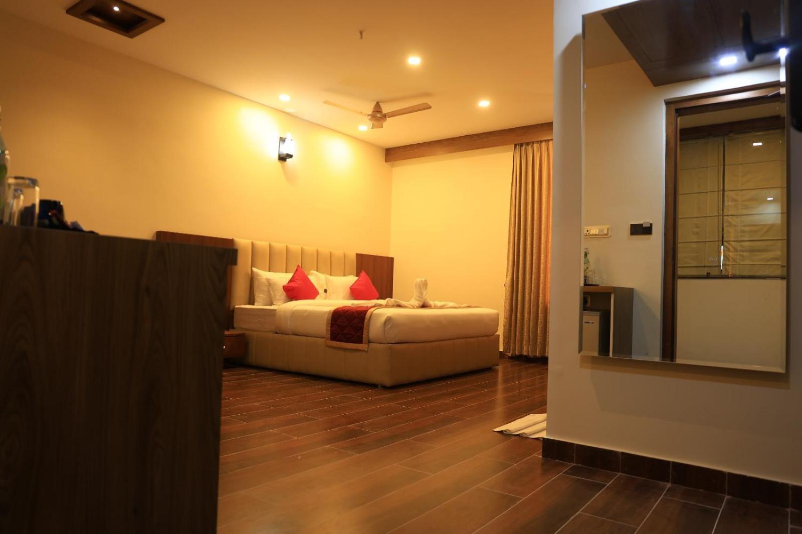 Hotel Anand Grand Hosūr Dış mekan fotoğraf