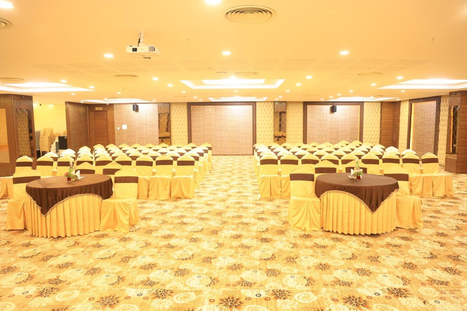 Hotel Anand Grand Hosūr Dış mekan fotoğraf